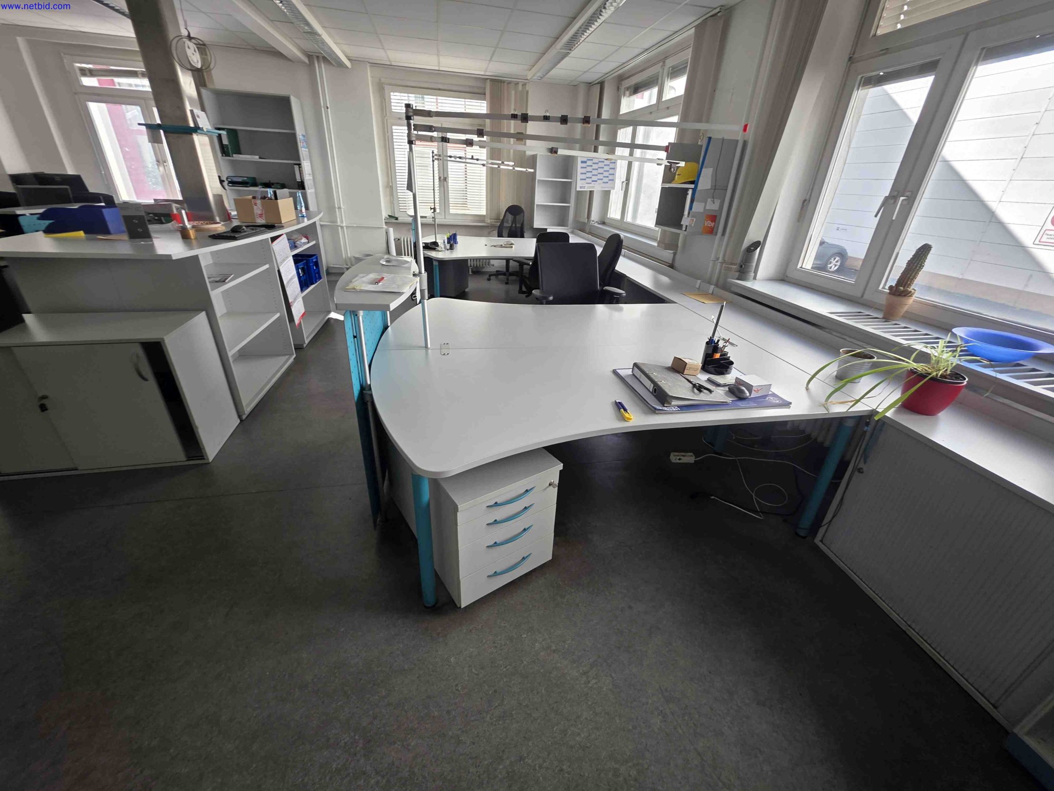 Büroausstattung